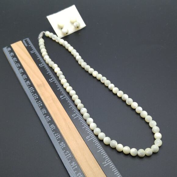 Vintage Mother of Pearl Beaded Necklace Post Earrings Set, 16 Inch & 3/4 Inch - Picture 4 of 6
